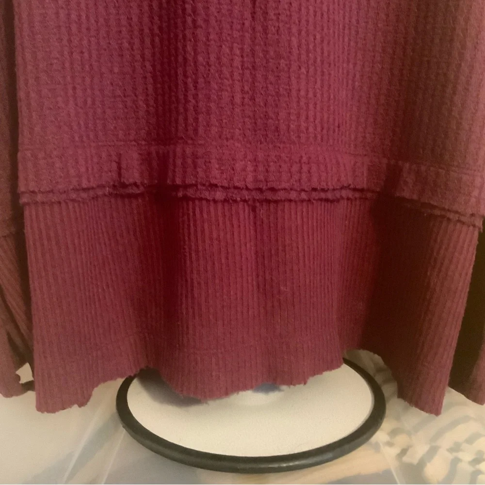 We The Free…Fits like L/ XLBurgundy tag size: M but is very oversized.P2P: 29 - Picture 7 of 11